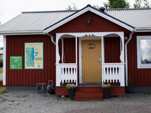 House | Exterior detail