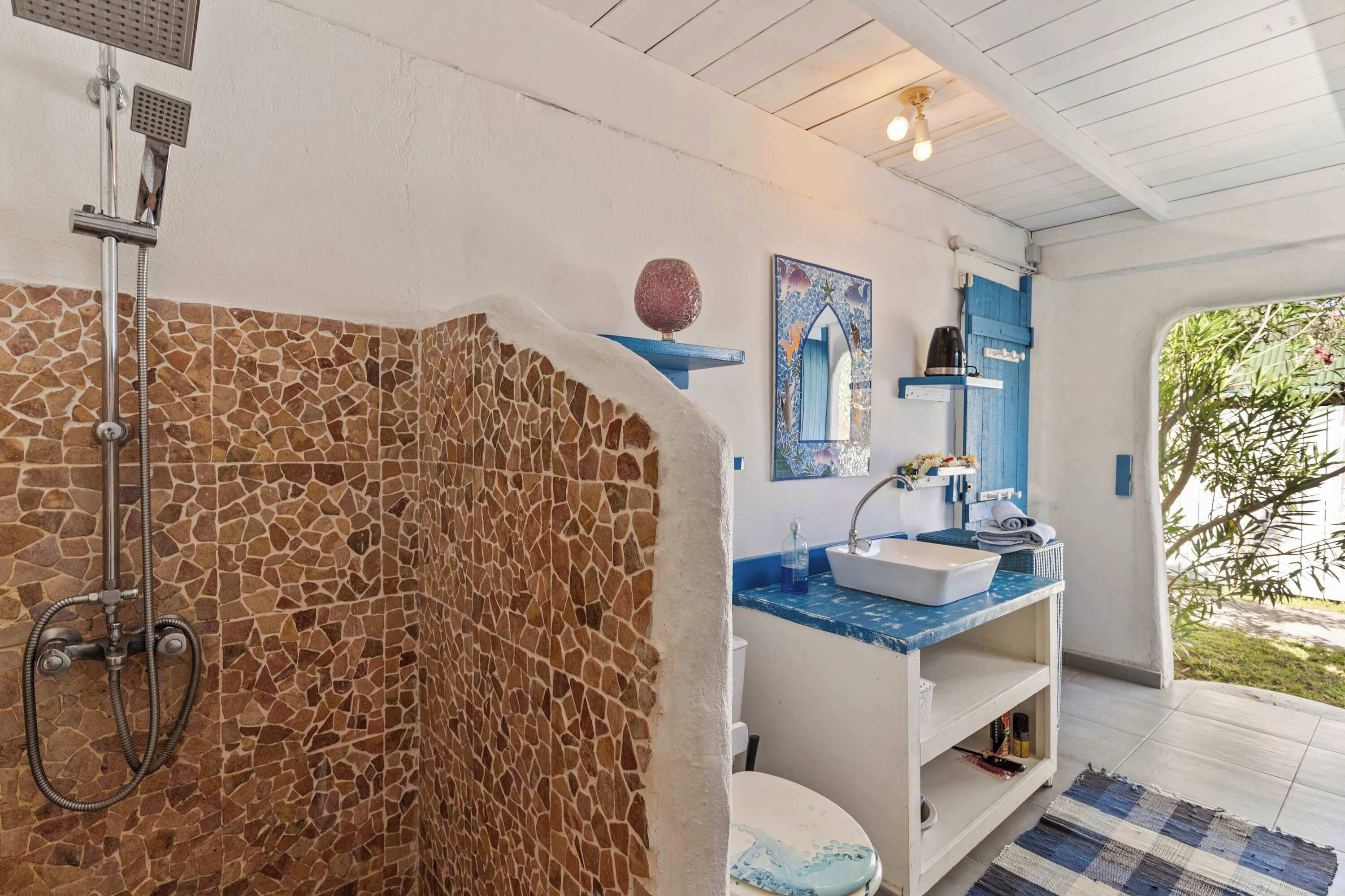 Een douche, een haardroger