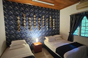 Room - Blue Robin Homestay. (Taiping)