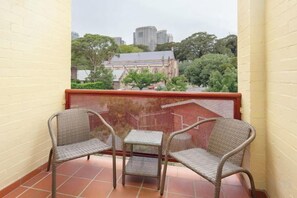 Property grounds - Stunning Sydney Home 6 (Millers Point)