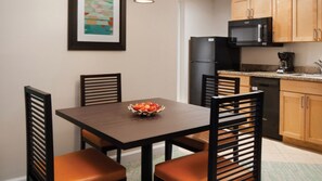 Dining - Escape To Tropical Paradise At Harborside Resort at Atlantis- 2 Bd. Lockoff (Paradise Island)