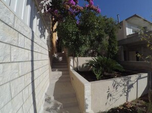 Apartment (Comfort Two Bedroom Apartment with Se) | Exterior