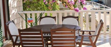 Apartment (Comfort Two Bedroom Apartment with Se) | Balcony