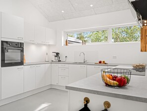 Fridge, microwave, dishwasher, cookware/dishes/utensils - "Berta" - 2km from the sea by Interhome (Saltum)