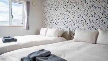 Iron/ironing board, free WiFi