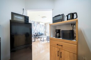 Fridge, microwave, stovetop - LAMBRUSCO (Kamifurano)