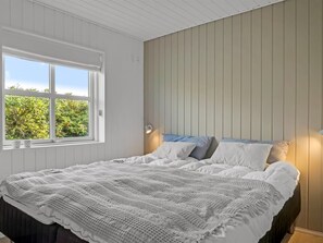 4 bedrooms, Internet