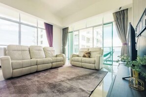 Room - Bay Resort by Evernent (Miri)