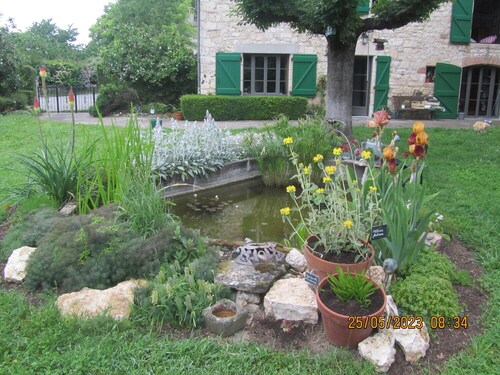 Chambre d'hôtes 'La Grange Aux Livres' avec jardin partagé et Wi-Fi
