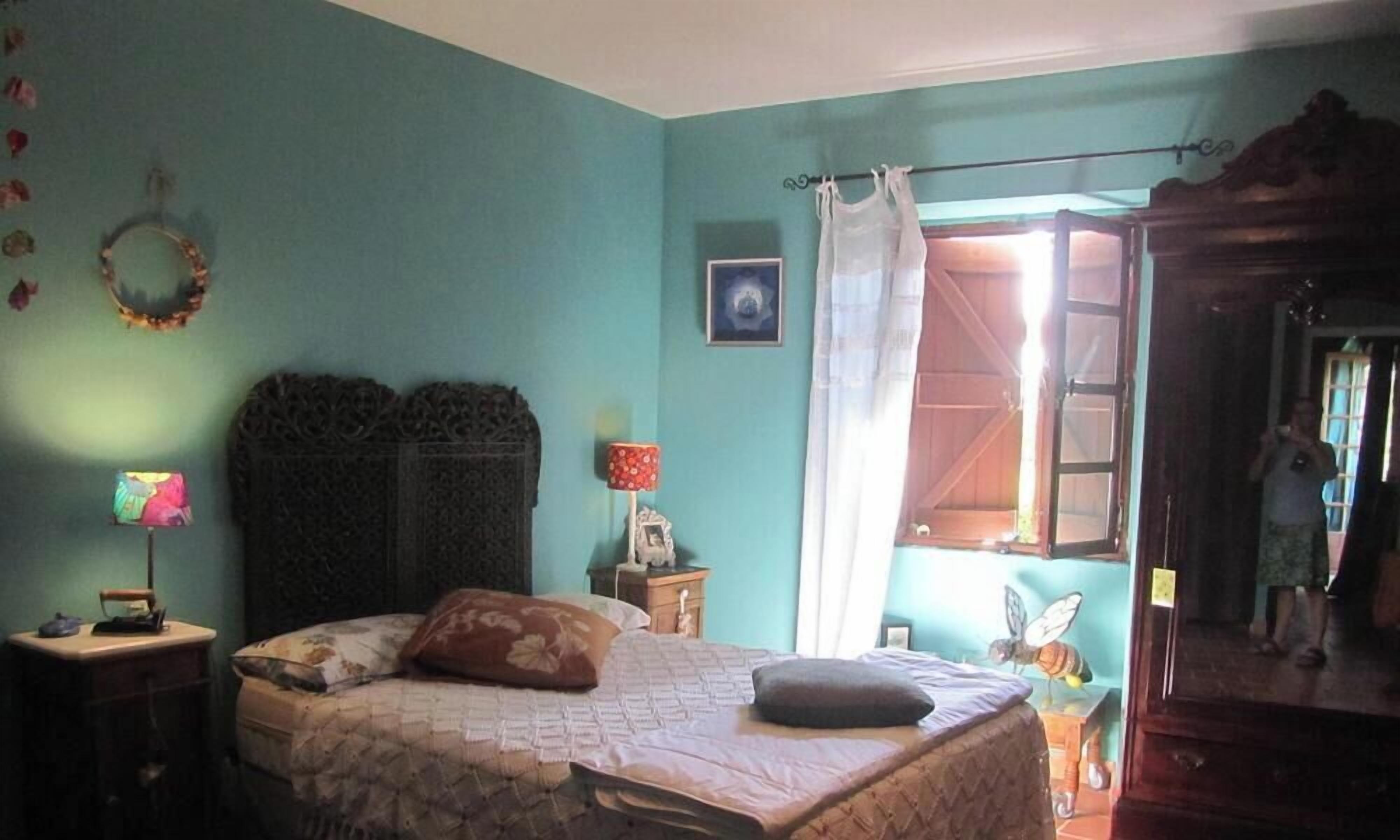 1 bedroom, desk, WiFi, bed sheets