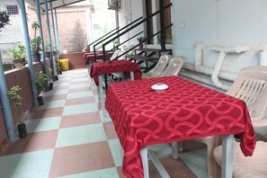 Quarto casal standard, sacada, vista para a cidade | Sacada