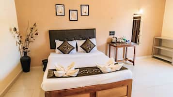 Superior Studio, Balcony | Desk, laptop workspace, iron/ironing board, free WiFi