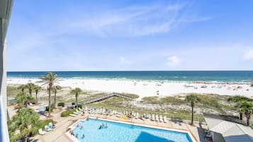 Condo ejecutivo, 3 habitaciones, balcón, frente al mar | Vista del balcón