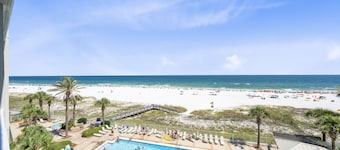 Pelican Pointe by Hosteeva