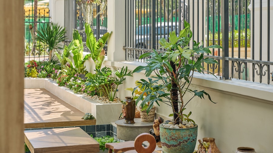 Luxury 4 bedroom Solar Villa