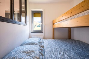 1 bedroom, WiFi, bed sheets