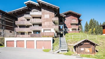 Esterni