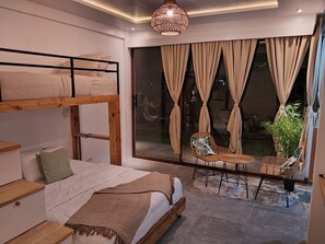 2 chambres, fer et planche à repasser, Wi-Fi, draps fournis