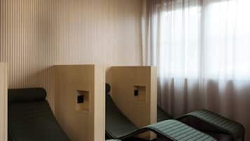 Sauna, steam room