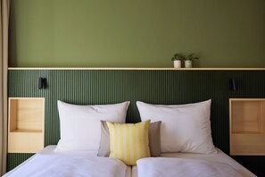 Kamar Double Basic, balkon, pemandangan gunung | Fasilitas kamar