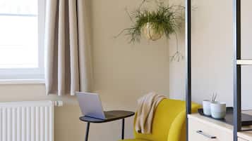 Hypo-allergenic bedding, minibar, in-room safe, blackout curtains
