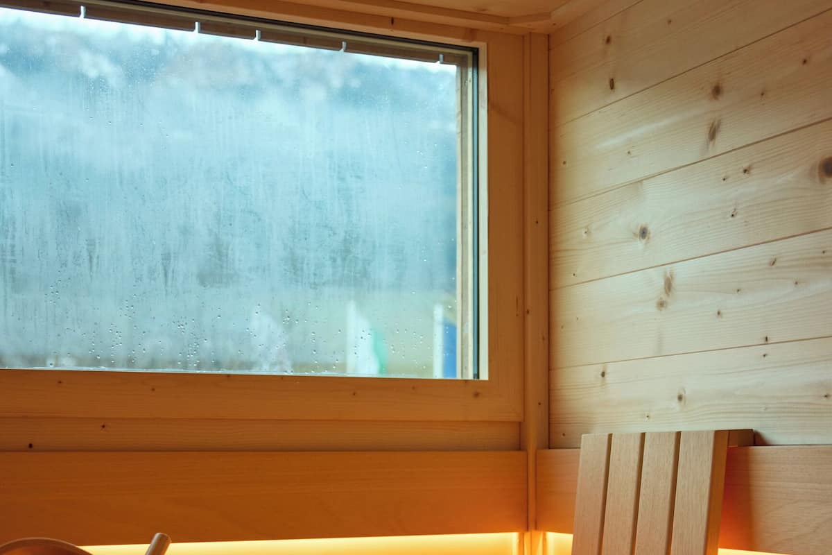 Suíte, 2 quartos, vista para a montanha | Cofres nos quartos, cortinas blackout, Wi-Fi de cortesia