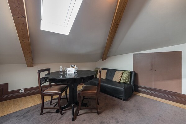Appartamento (Apartment - Attic)