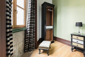 Apartment (Apartment with Balcony)