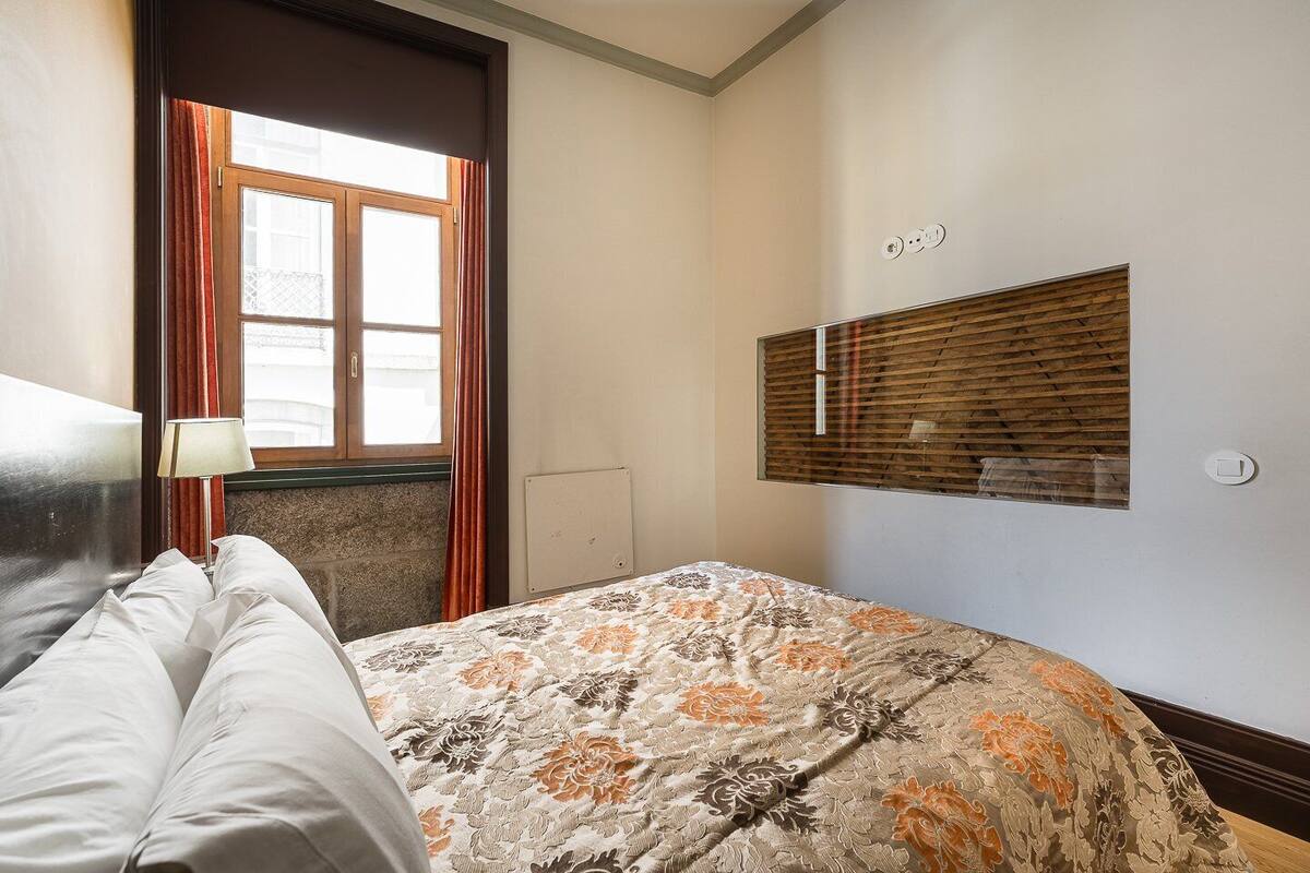 Apartment (One-Bedroom Apartment)