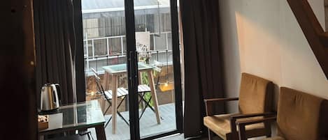 Private Double Bed Loft Ensuite Bathroom | Ilmainen Wi-Fi