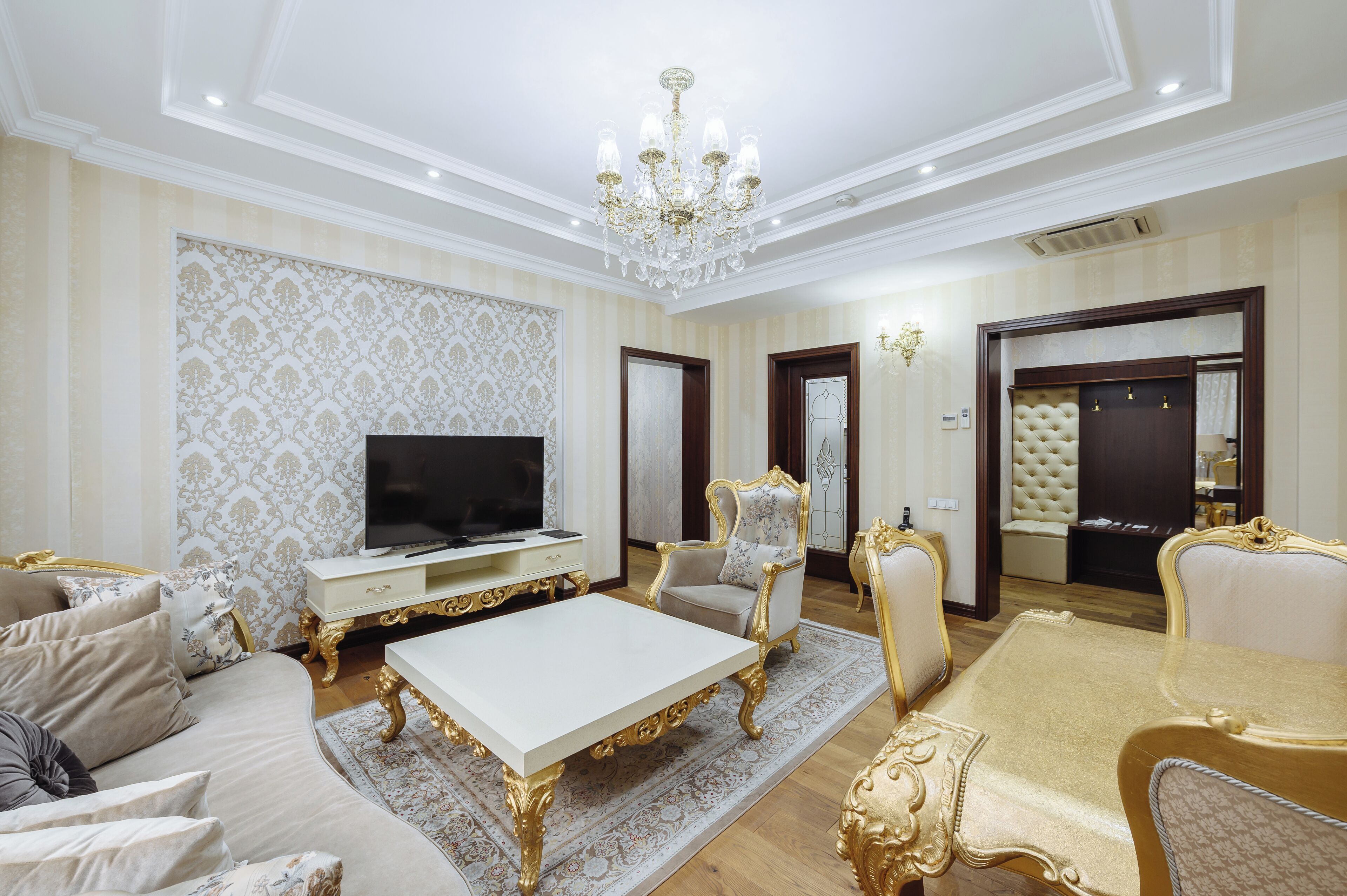 Appartement, 1 kingsize bed, balkon, uitzicht op tuin | Een kluis op de kamer, een bureau, een laptopwerkplek