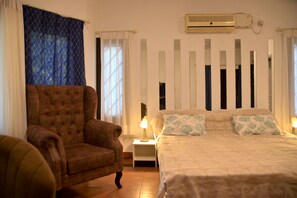 Doppel- oder Zweibettzimmer, Balkon, Gartenblick