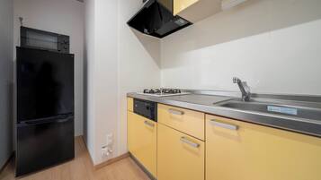 Fridge, microwave, stovetop, toaster