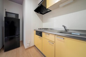 Fridge, microwave, stovetop, toaster