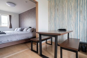 Repas dans la chambre