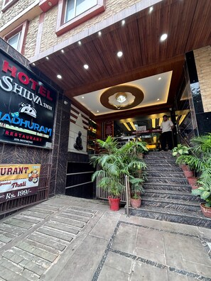 Fachada de la propiedad