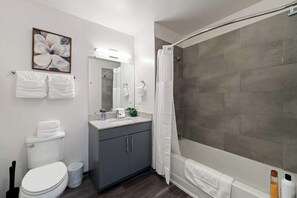 Shower, hair dryer, towels - New, Modern 1 King City Escape (Chicago)