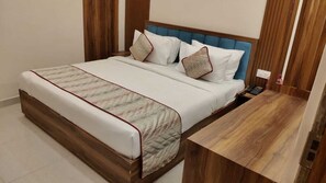 Deluxe Double Room | Free WiFi - Chocolate Inn Patna (Patna)