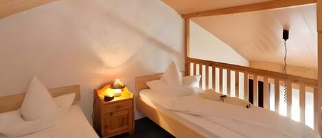 1 bedroom, WiFi, bed sheets