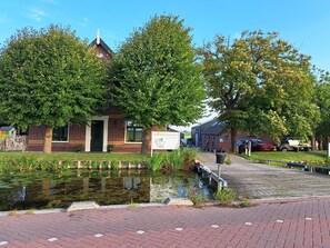 Exterior - Spacious and luxurious 4 to 6 person apartment. (Leidschendam)