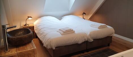 1 室のベッドルーム、インターネット