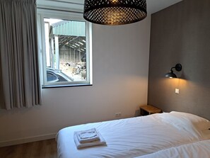 2 bedrooms, internet
