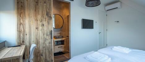 3 室のベッドルーム、インターネット