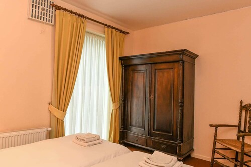 Spacious 4-person apartment.