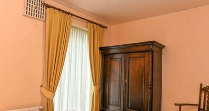 Spacious 4-person apartment.