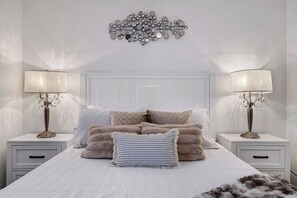 4 bedrooms, desk, iron/ironing board, free WiFi