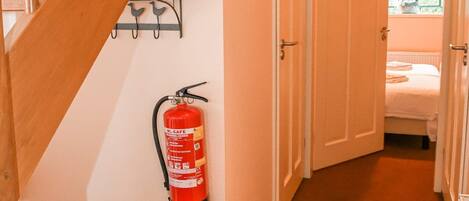 1 室のベッドルーム、インターネット