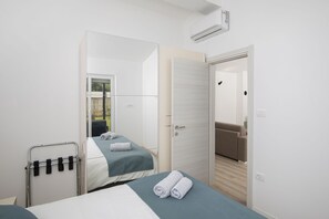 6 bedrooms, desk, travel cot, free WiFi