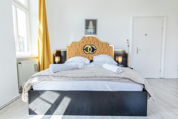 1 bedroom, WiFi, bed sheets