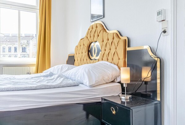 1 bedroom, WiFi, bed sheets